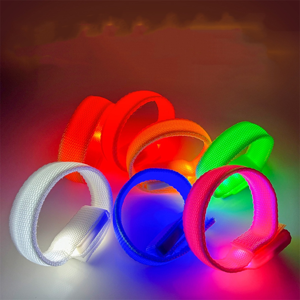 سوار نايلون عاكس LED ، شارة قا - مراجعة Coordinates Bracelet وسعره